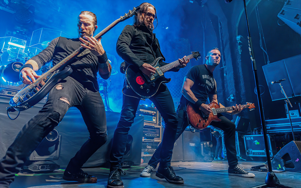Alter Bridge live on tour